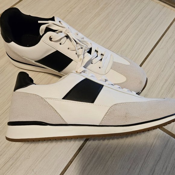 Marv Low Top Casual Lace Up Sneakers - Picture 2 of 4